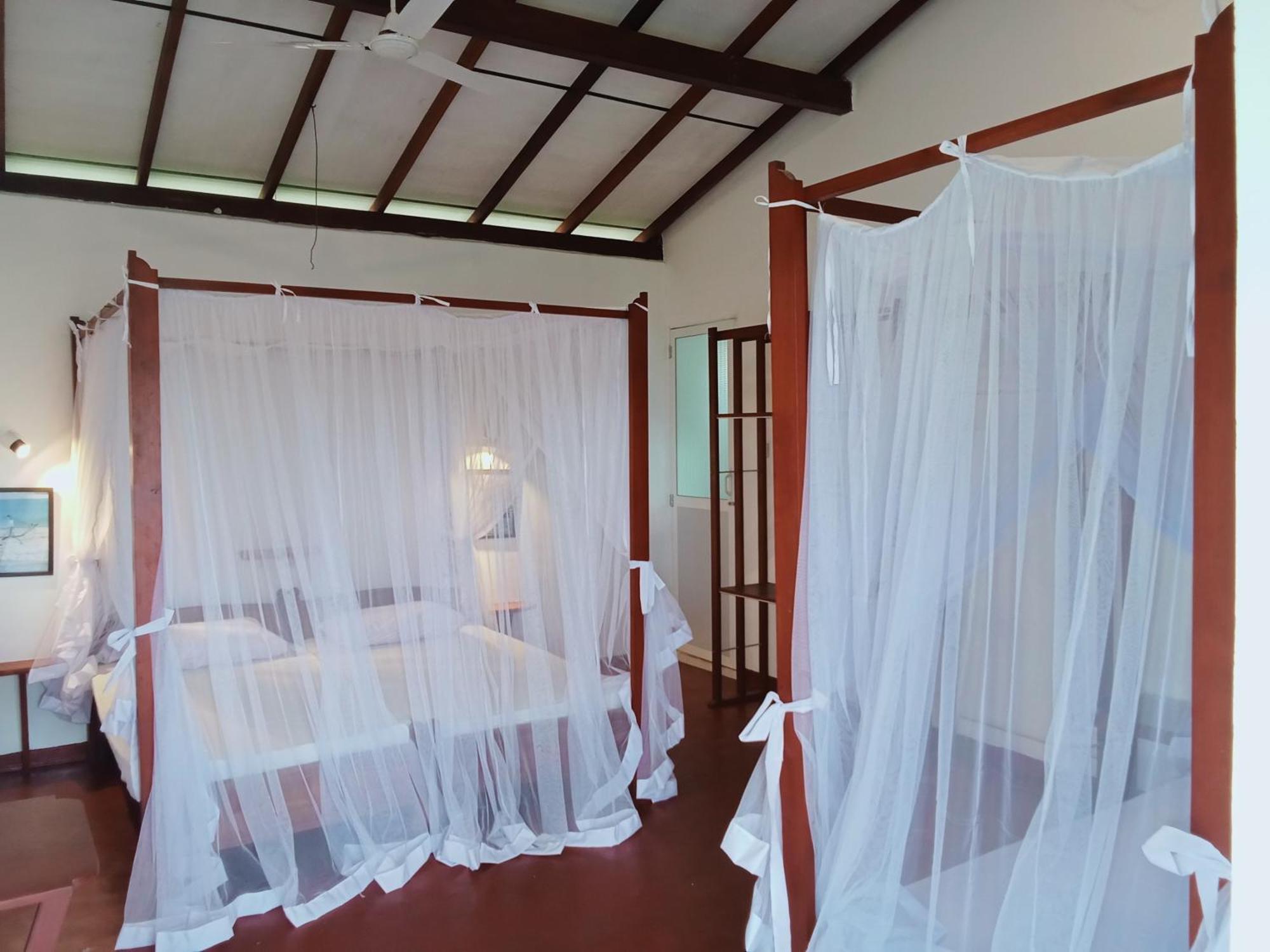 Sihara Rooms & Hostel Матара Екстериор снимка