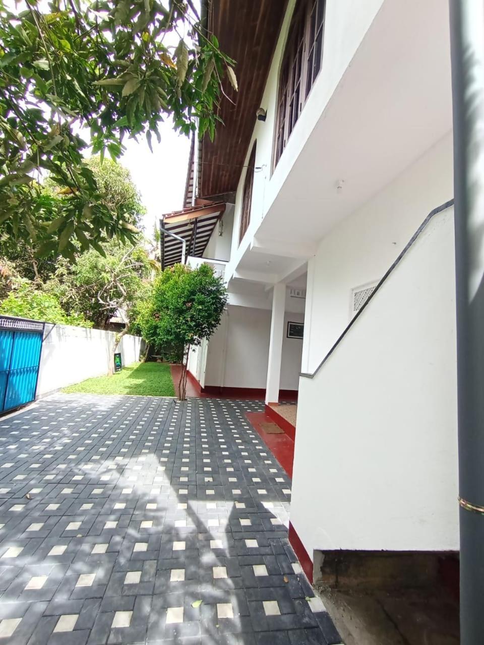 Sihara Rooms & Hostel Матара Екстериор снимка
