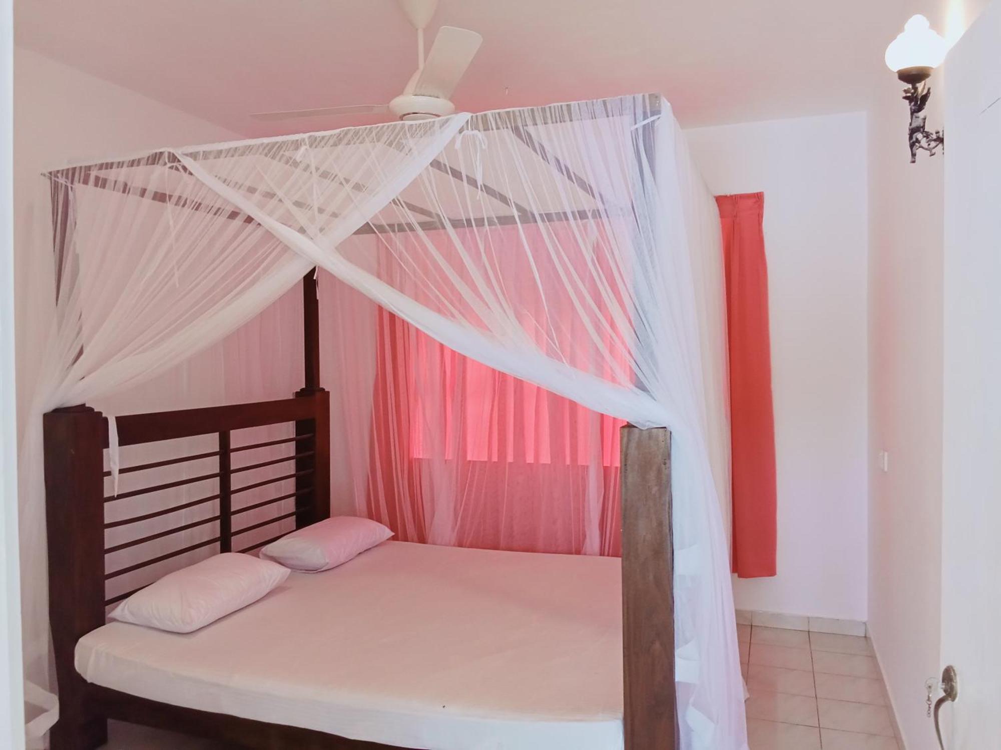 Sihara Rooms & Hostel Матара Екстериор снимка